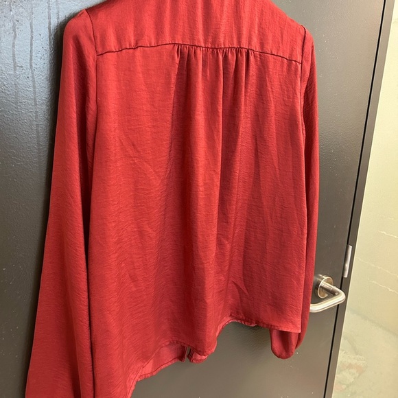 Sadie and Sage M satin feel boho peasant Red Women's Top - Picture 7 of 13